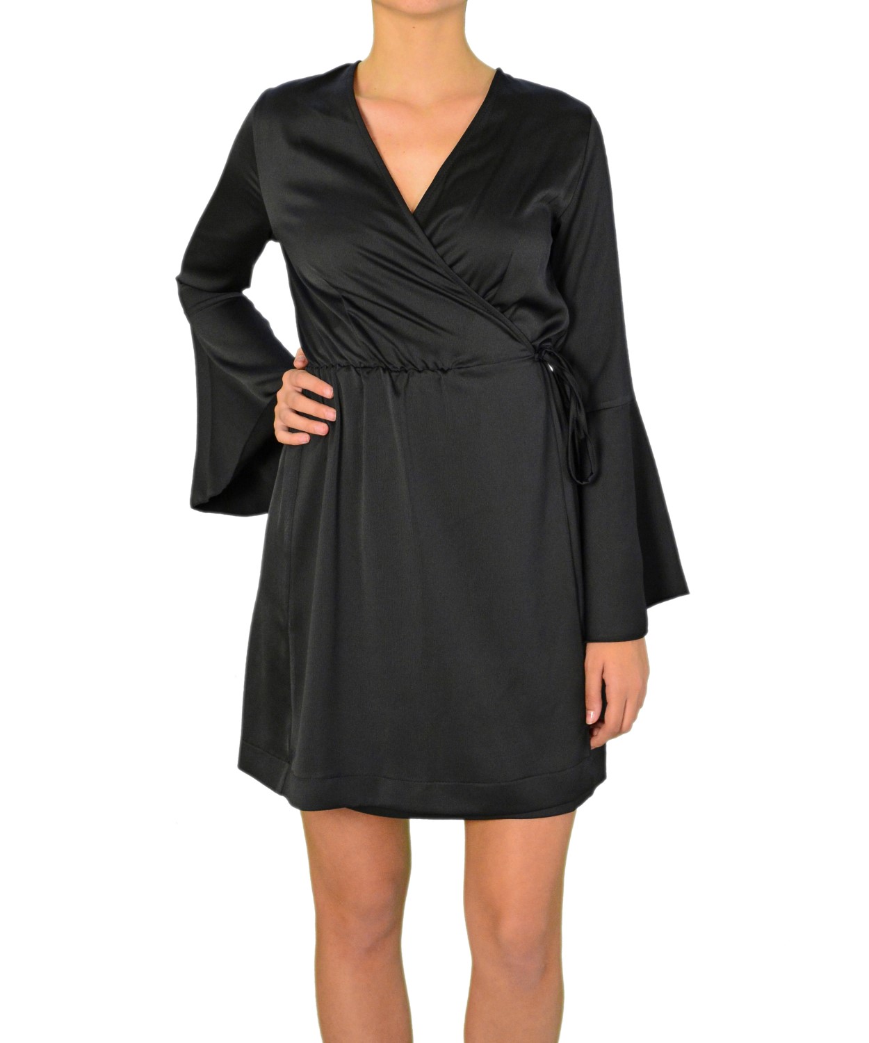 Γυναικείο φόρεμα ντραπέ με καμπάνα στο μανίκι μαύρο 8112199F